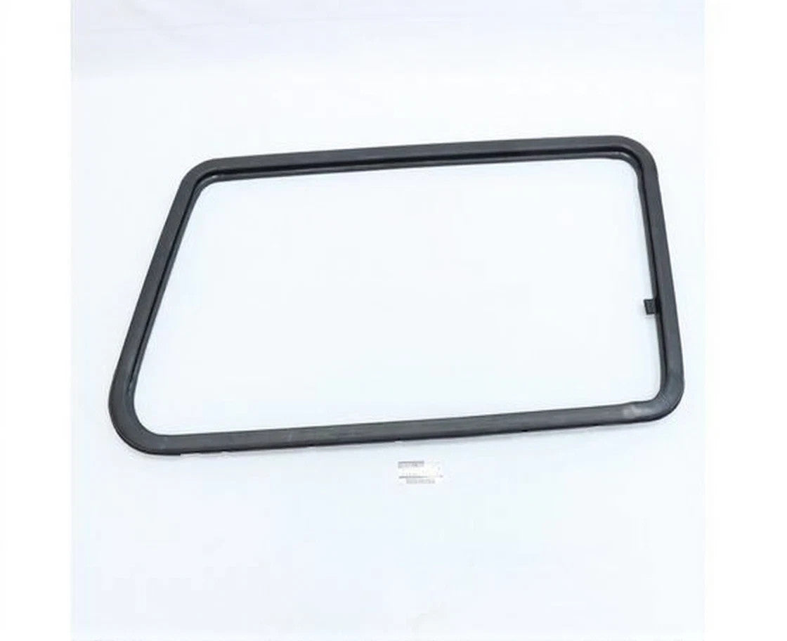 NIssan Genuine Patrol Safari WEATHER STRIP SIDE WINDOW RH 83330-06J02 OEM Japan - Image 2