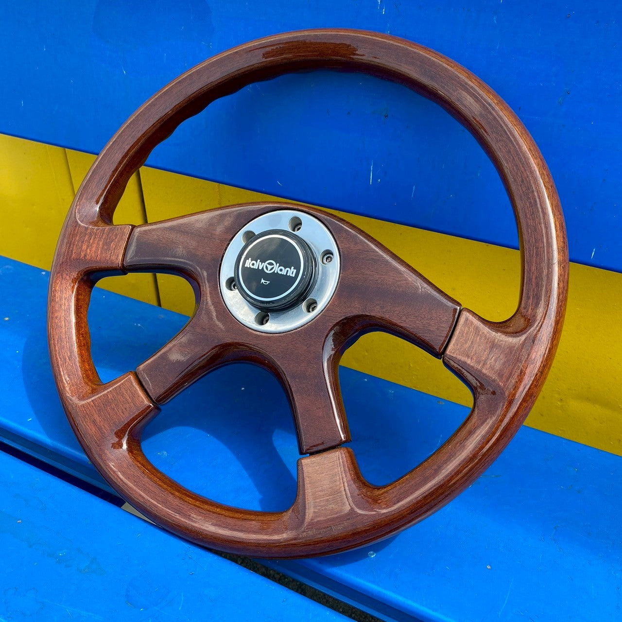 Italvolanti Wooden Steering Wheel (Classic 3-Spoke, Brown)