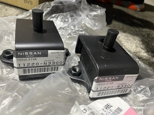 Nissan Genuine Datsun 240Z 260Z 280Z Engine Rubber Mount Set of 2 11220-N3300 ×2