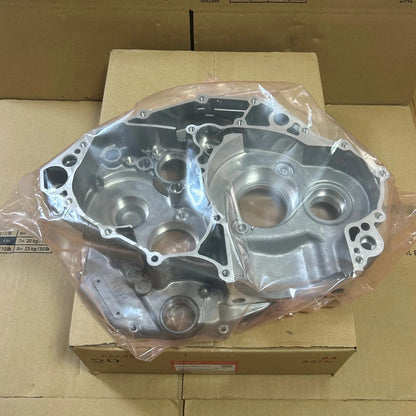 Honda Genuine OEM 2019-2024 CRF450R CRF450RX R. CRANKCASE 11100-MKE-A70 NEW - Image 2