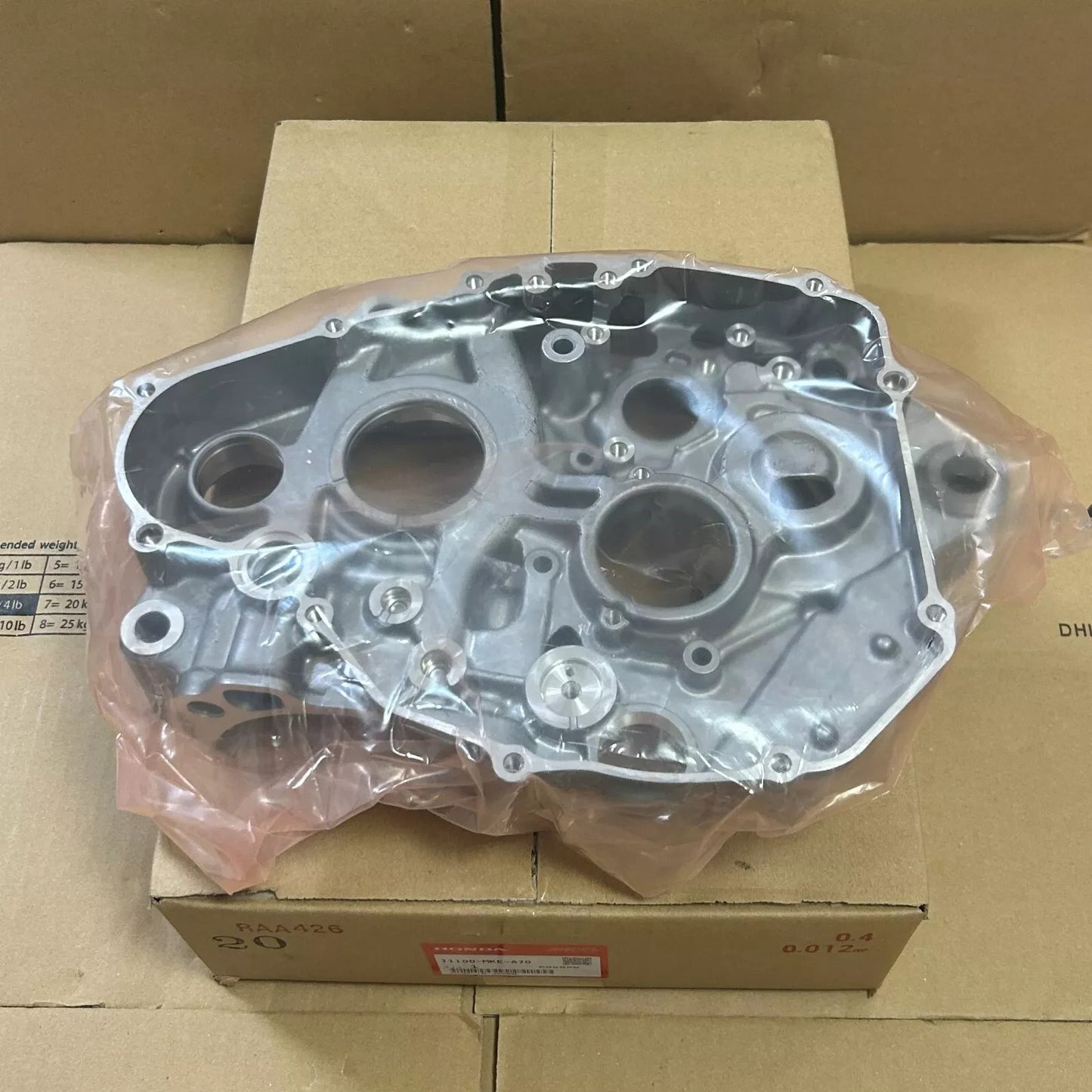 Honda Genuine OEM 2019-2024 CRF450R CRF450RX R. CRANKCASE 11100-MKE-A70 NEW - Image 3