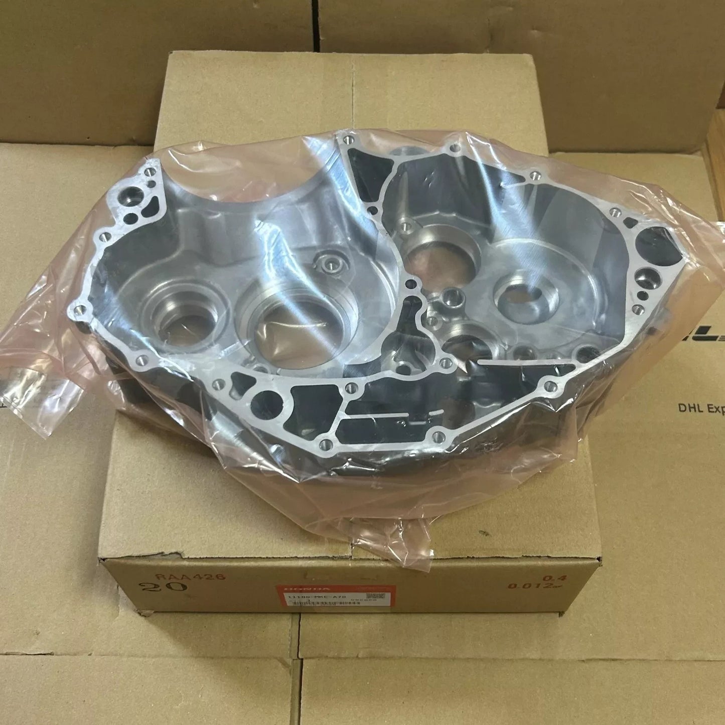Honda Genuine OEM 2019-2024 CRF450R CRF450RX R. CRANKCASE 11100-MKE-A70 NEW - Image 4