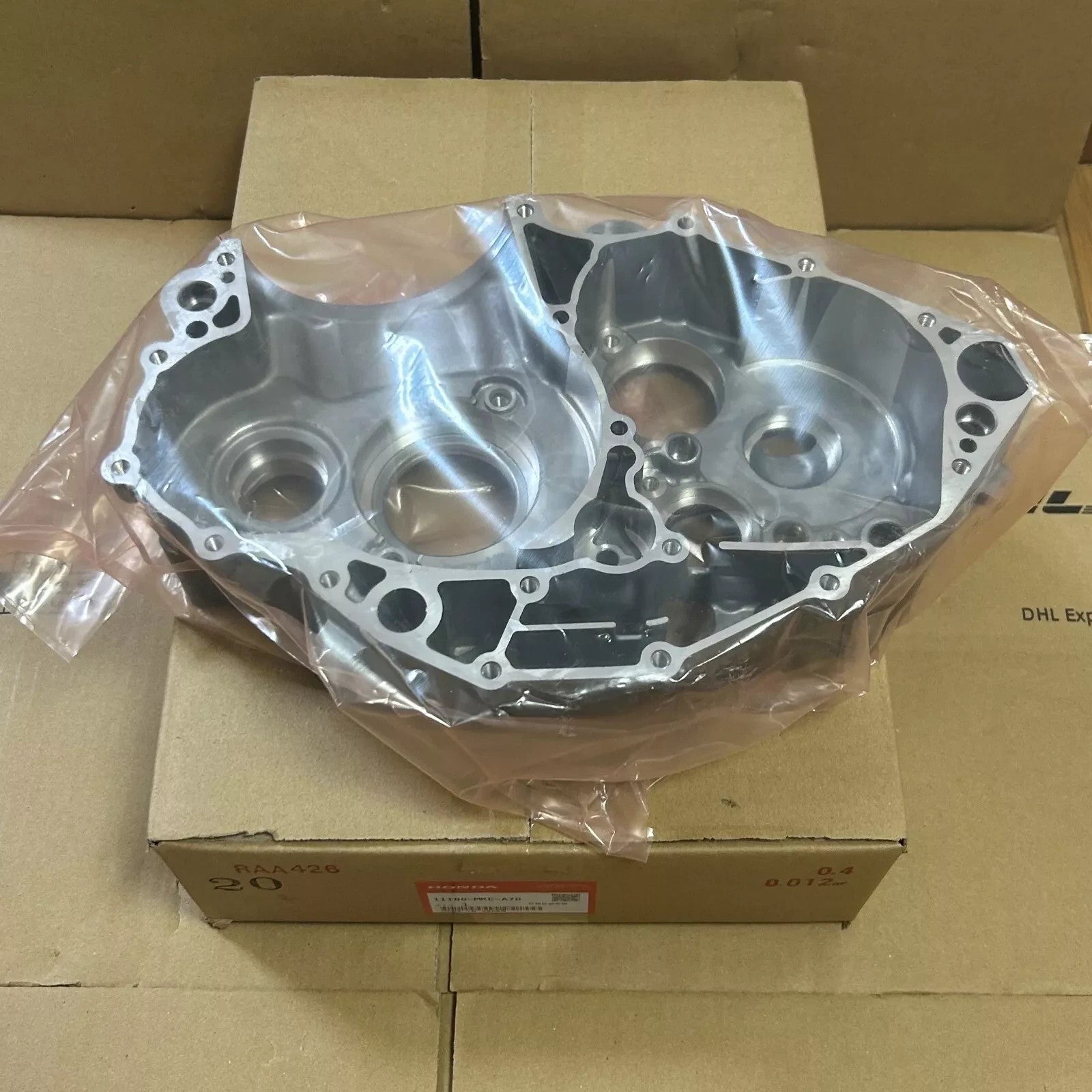 Honda Genuine OEM 2019-2024 CRF450R CRF450RX R. CRANKCASE 11100-MKE-A70 NEW - Image 4